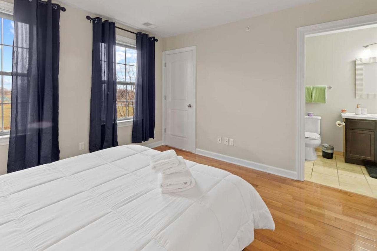 Stylish And Comfortable 1-Br In The Heart Of Детройт Экстерьер фото